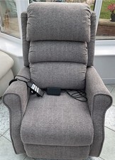 Kingsley Rise & Recline